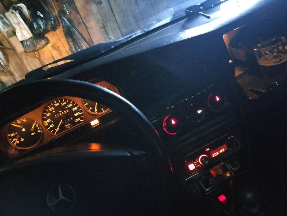 Мерседес Бенс 190