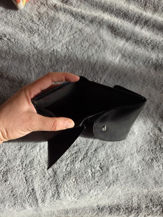 Ново дамско портмоне от естествена кожа