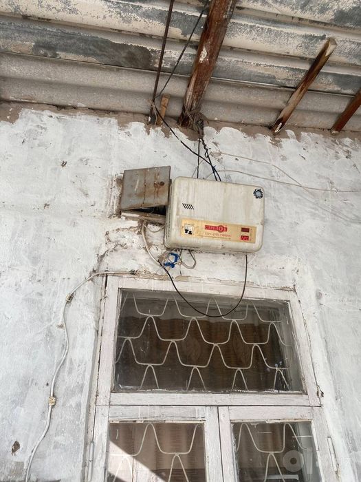 Manzil: Yangi Hayot chortoq mahalla Xitoyliklagayam berilad
8 sotix ye