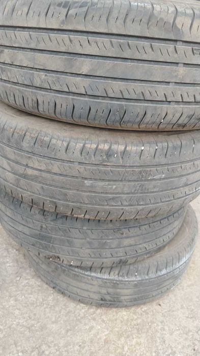 Продам шины 225х65R17