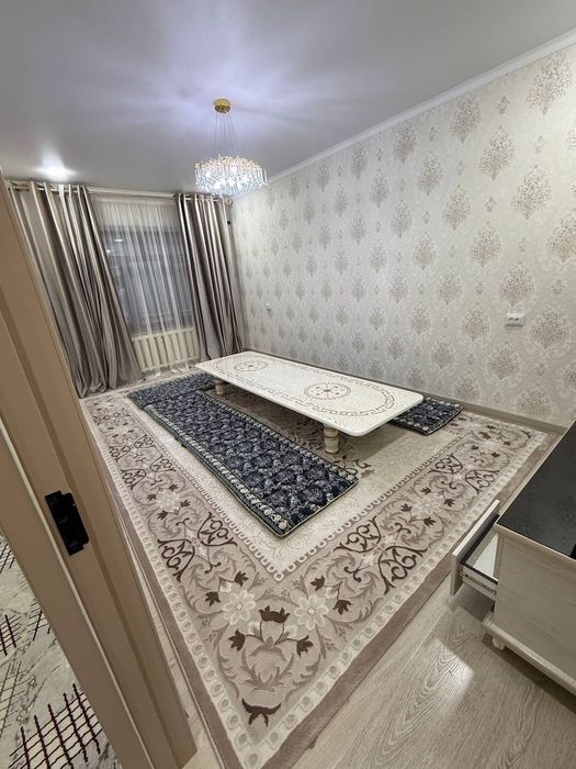 Shayx bozorcha tomonda 3 xonali uy sotiladi