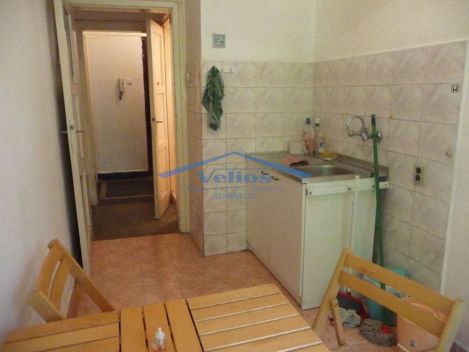 Дава се под наем Едностаен апартамент в София, Център - 50 кв.м за 350 € - Снимка #2