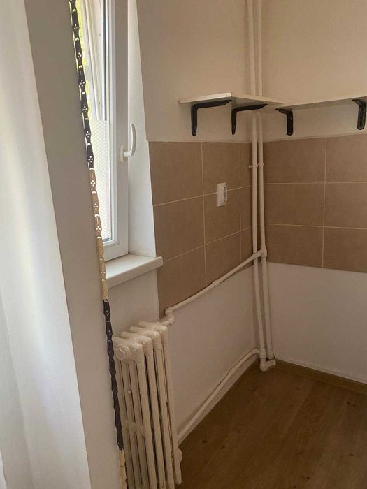 Vand garsoniera str Podului la parter