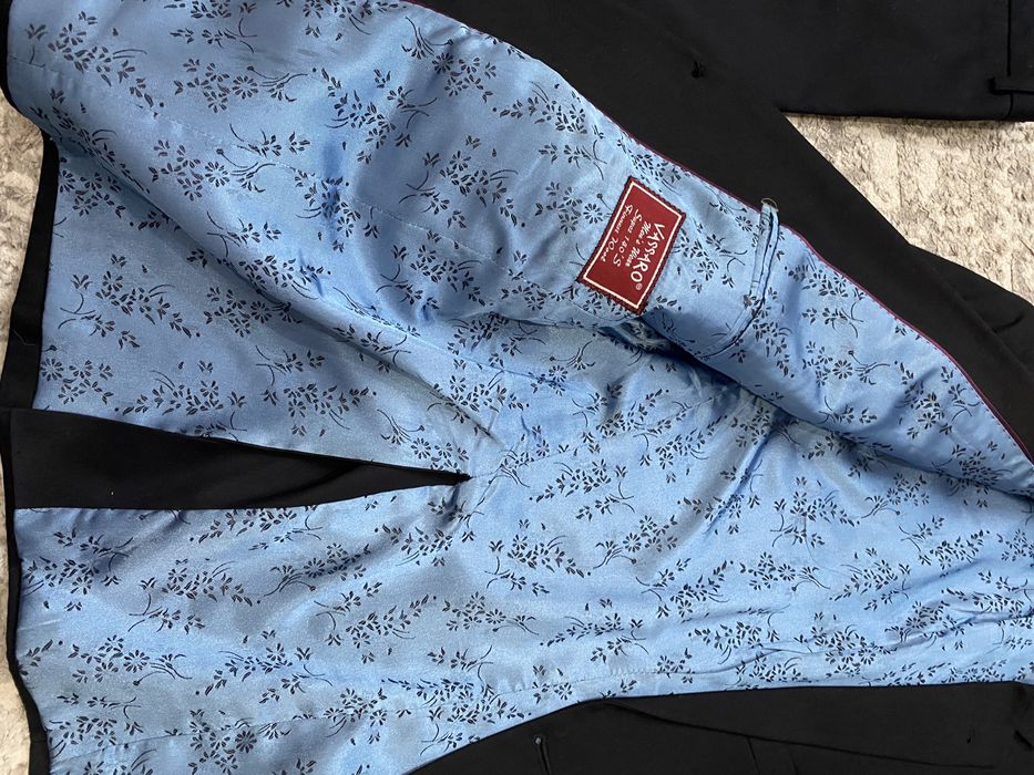 Продам мужской костюм