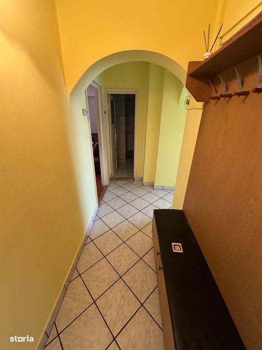 Chirie apartament 3 camere decomandate , mobilat , Carpati 2