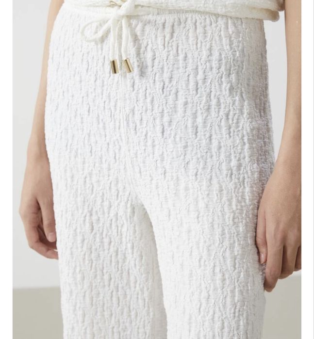 Брюки  белые широкие