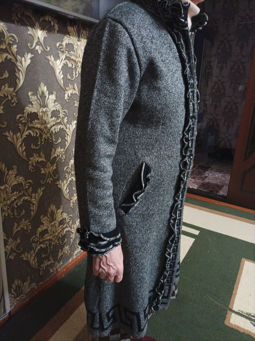 Кардиган привезная.Киргизия