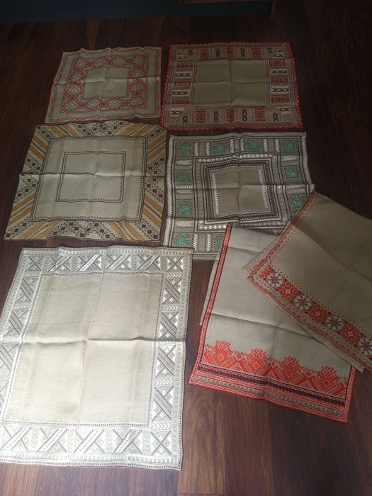Бродирани карета