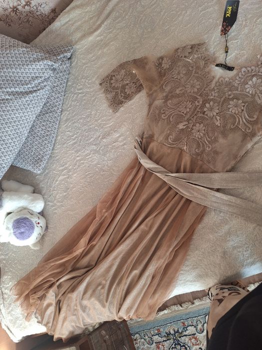 Продам платье новое, размер 52