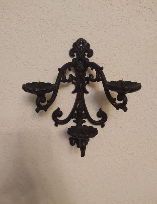 Настенный подсвечник конделябр.