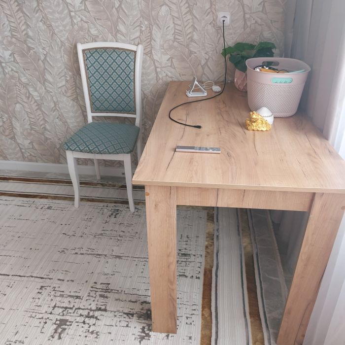 Продам стол + 3  шт стулья