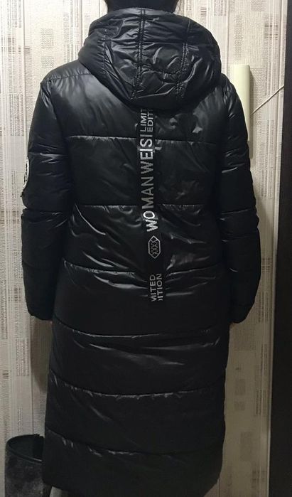 Продам куртку белая очень теплая