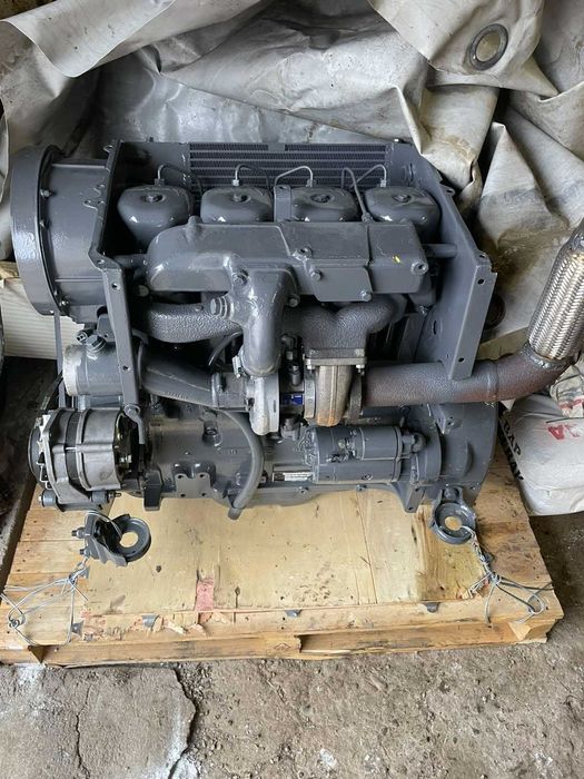 Двигател Deutz F4L912/913 4 цилиндров с въздушно охлаждане