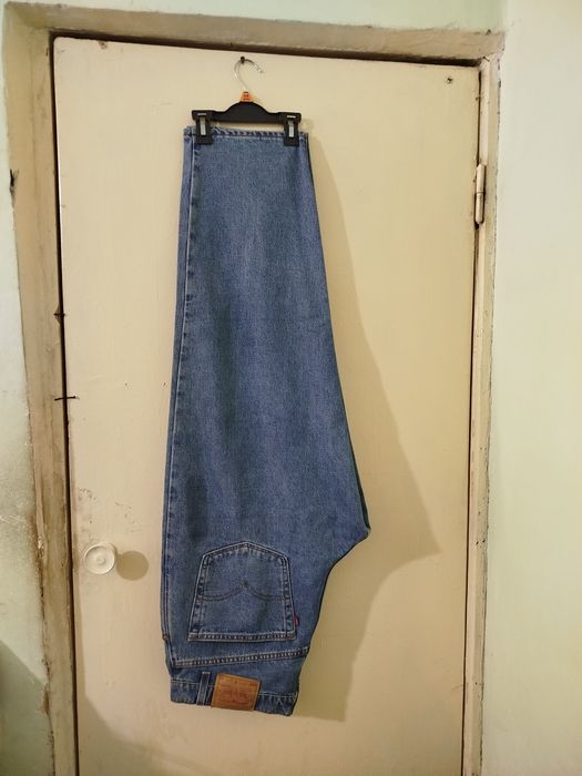 Продам джинсовые брюки.