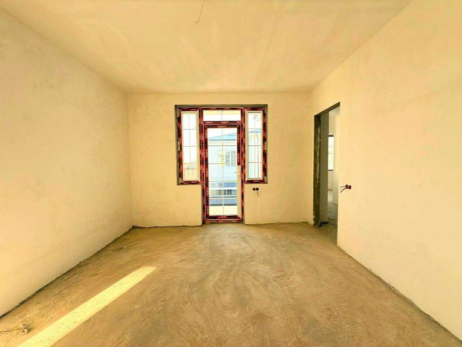 Коттедж сотилади  4 хона 1.8 сотик Беловой отд Кибрай рн