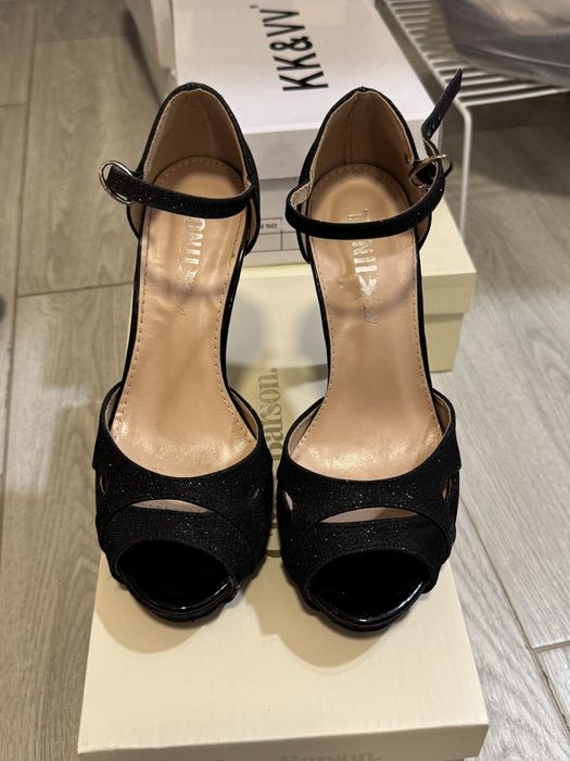 Vand pantofi dama cu toc inalt negri 35