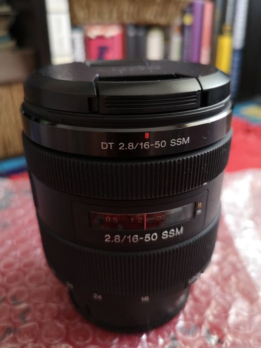 Obiectiv Sony 16-50 F:2.8 SSM nou 35 mm 2 / montură A APS-C