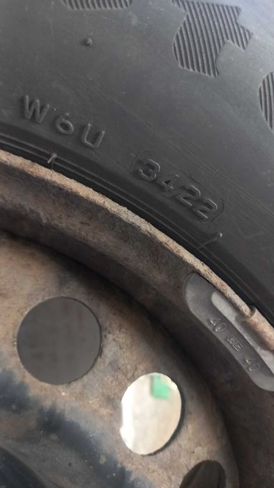 Set 4 Roti cu anvelope de iarna pentru VW Golf 5, jante otel, 15 inch