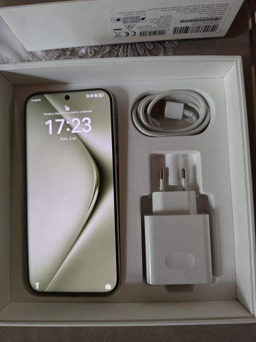 Huawei Pura 70 Ultra 16GB RAM / 512GB – Green