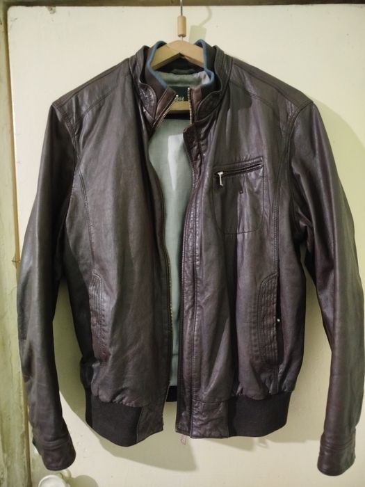 Продам кожаные куртки.