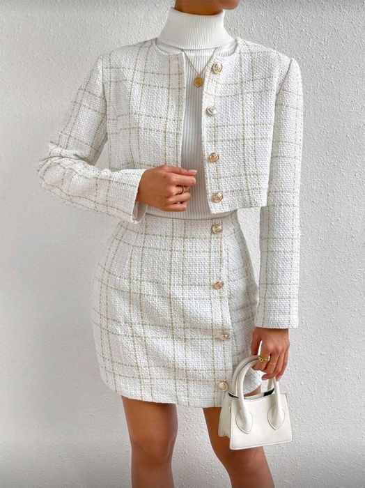 Елегантен комплект от сако и пола – букле