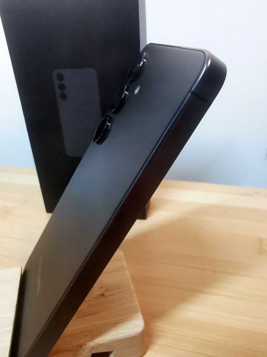 Като нов! Samsung Galaxy S24 128 в Гаранция + Калъф + Протектор