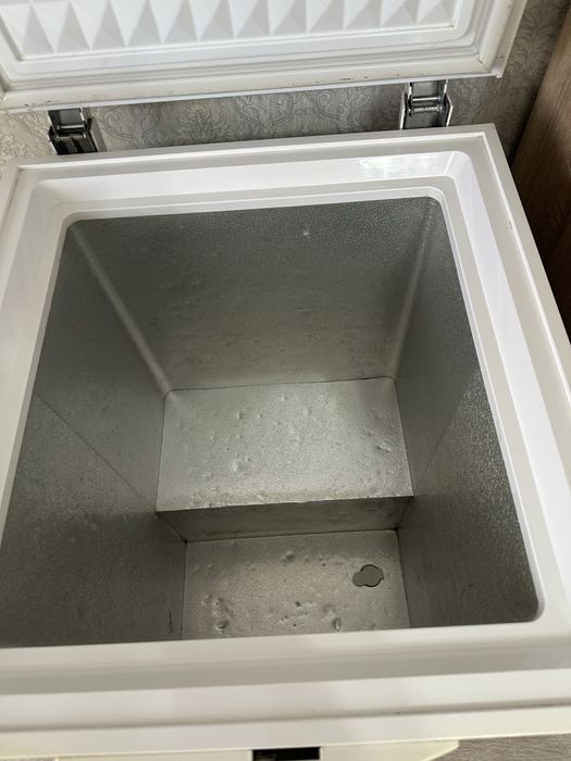 Продам морозильник 92л