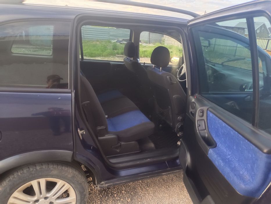 Опель Зафира 2001