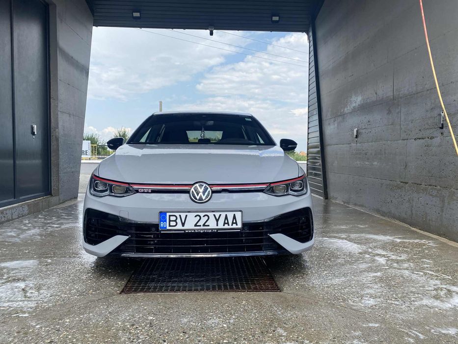 Volkswagen Golf 8 GTI 245 CP