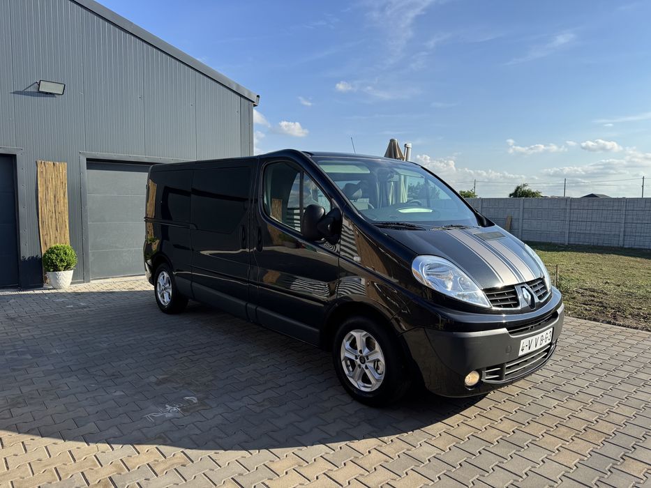 RENAULT Trafic 2012 — imagine 2