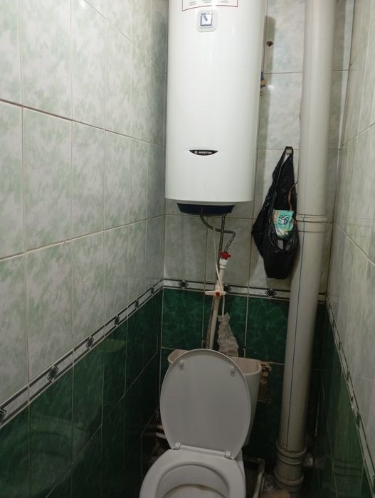 Продаётся 4 комнатная квартира.