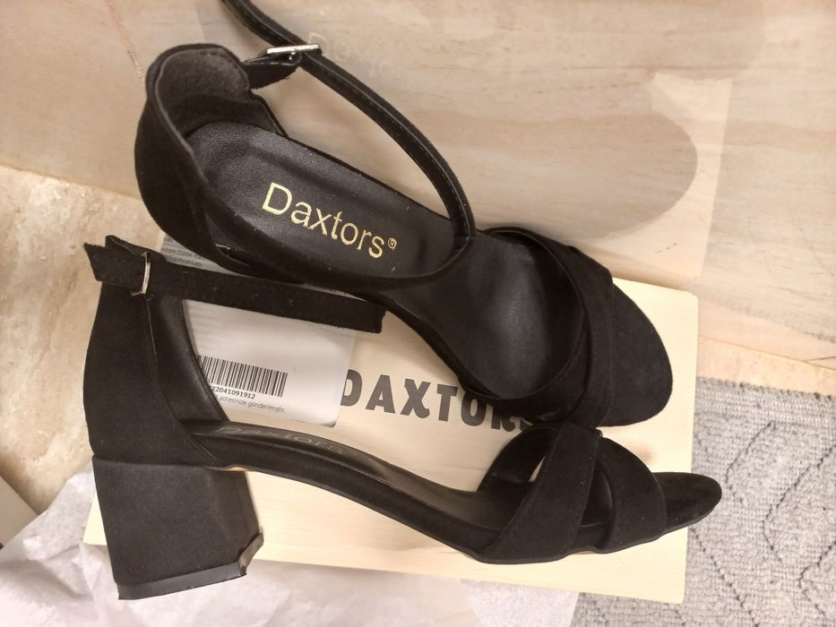 Sandale negre dama 40.5, cu bareta si toc gros