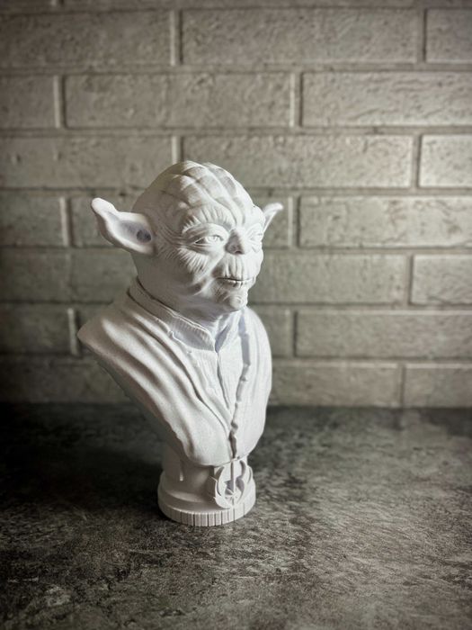 Bust decorativ Yoda – Înțelepciunea Forței, la tine acasă!