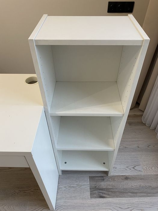 Продам стол и стелаж икея