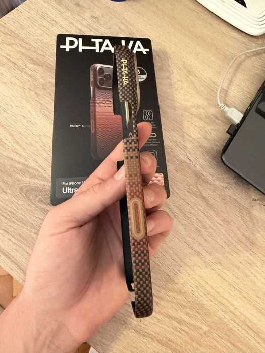 Husa Pitaka iPhone 17 Pro Max