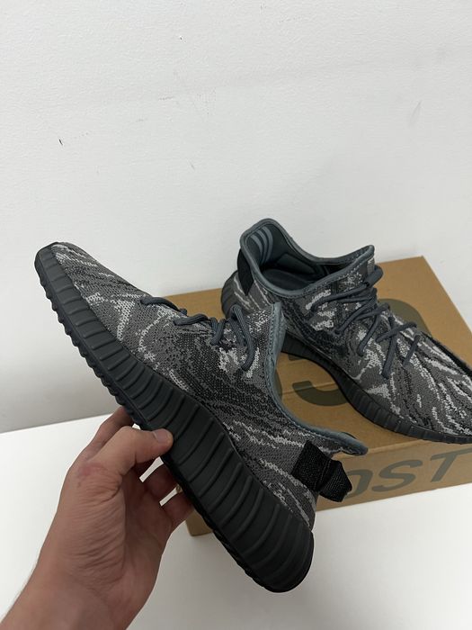 Adidas Yeezy Boost 350 V2 Dark Salt