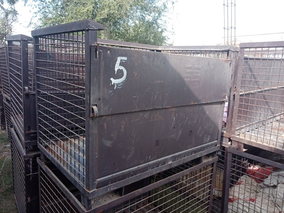 Контейнеры металлические