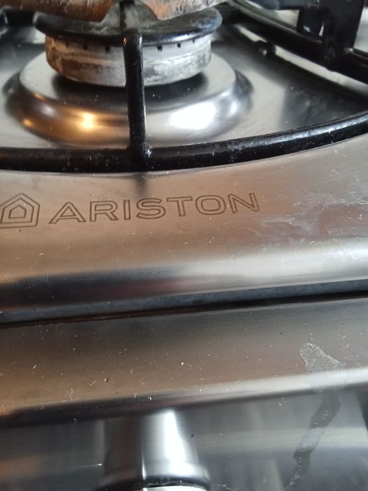 Духовка ARISTON и Варочная поверхность