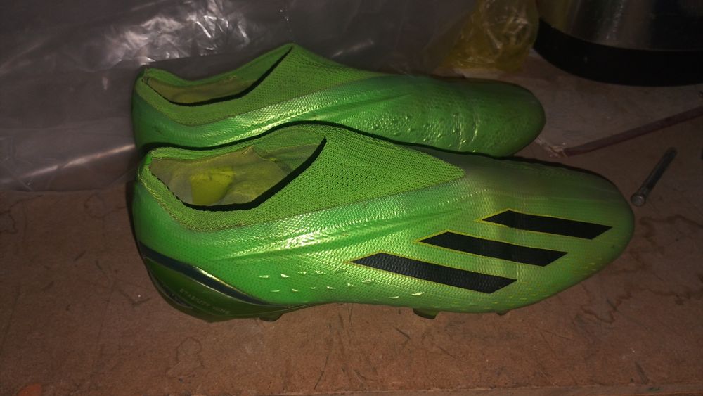 Футбольные бутсы Adidas X