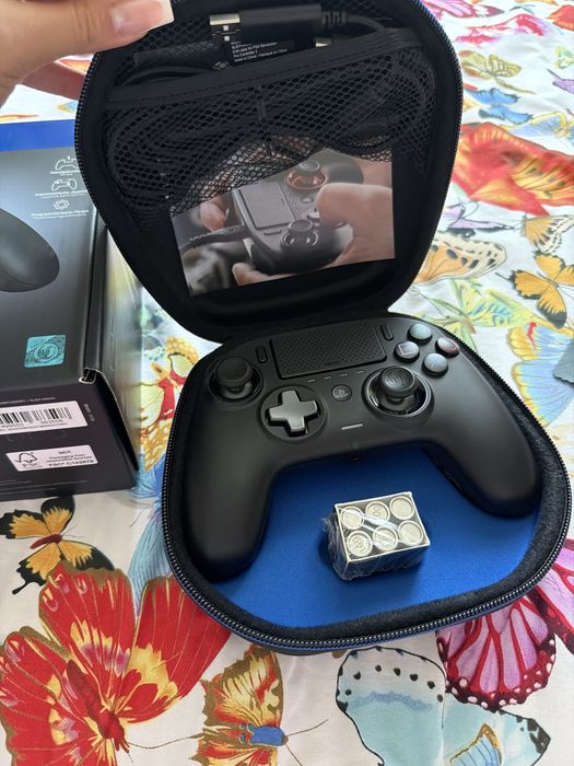 Controller ps 4, nou desigilat