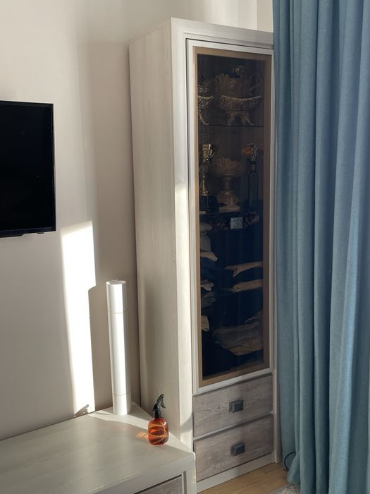 Продается шкаф и тумбочка