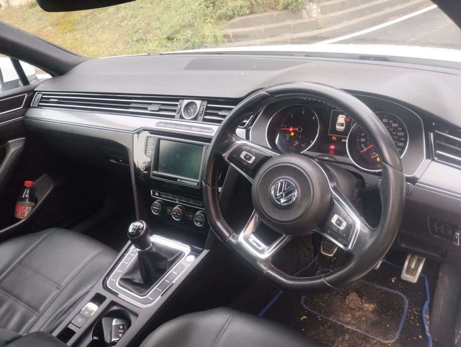 Dezmembrez,piese,usi,kit injecție ,motor CRLB,cutie viteze Passat B8