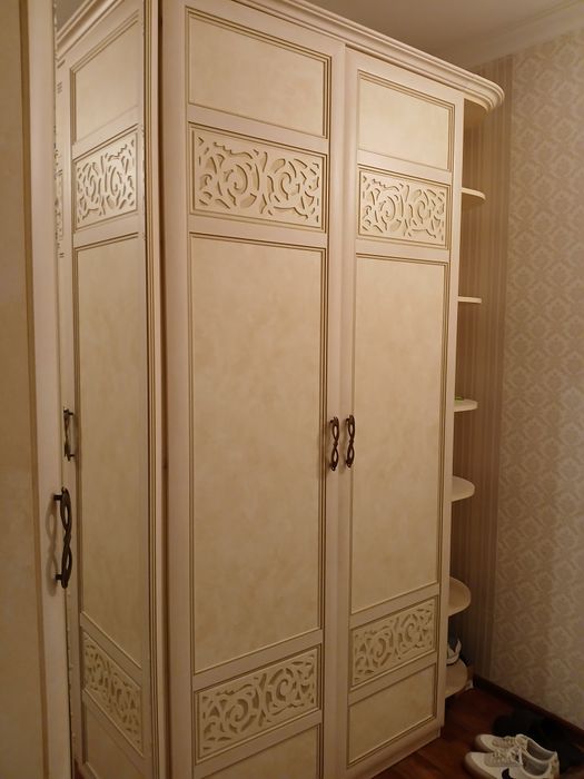 Прихожая мебель.