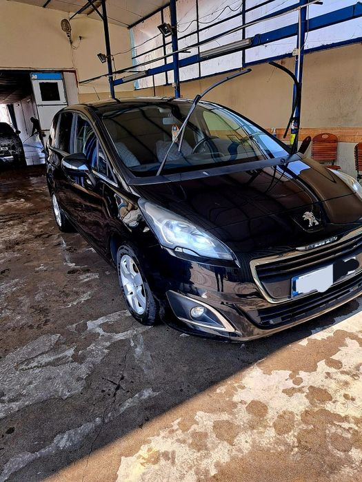 Peugeot 5008  accept si unele schimburi !