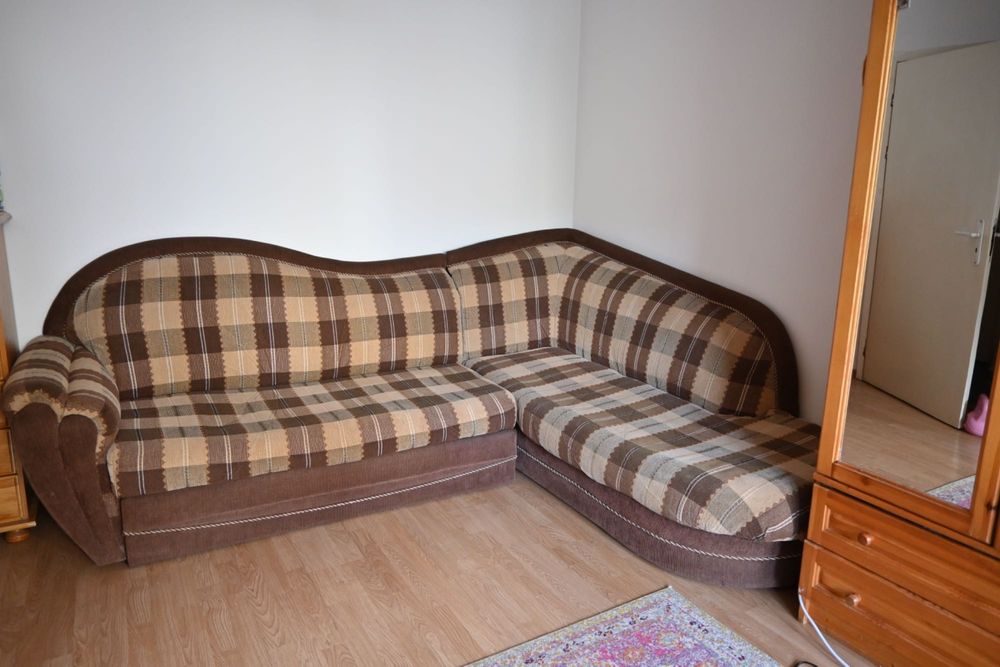 Запазен разтегателен ъглов диван