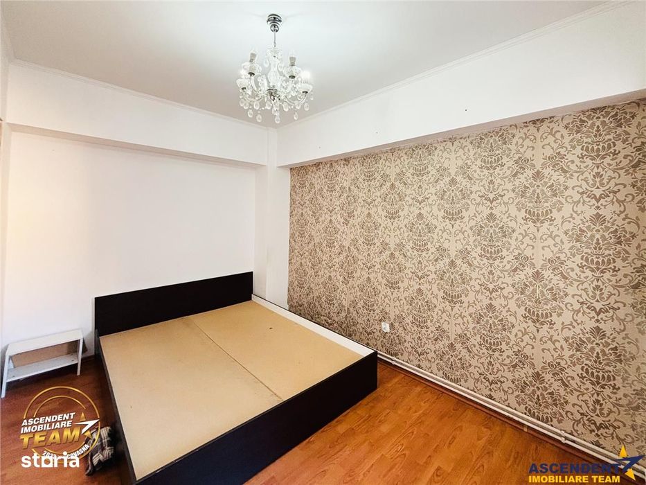 FILM! Apartament 3 camere,decomandat, spatios,luminos,2 bai,Targu Secu