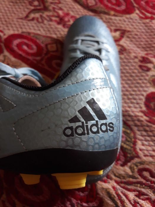 футболни обувки Adidas