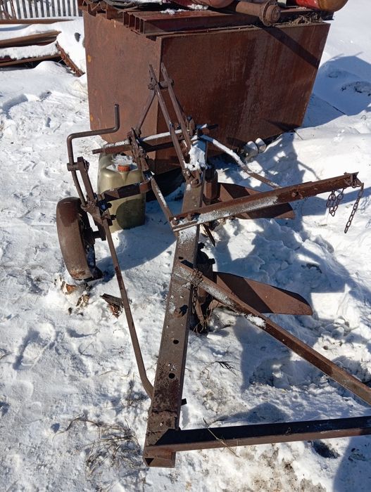 Плуг 3х корпусный без одного лемеха