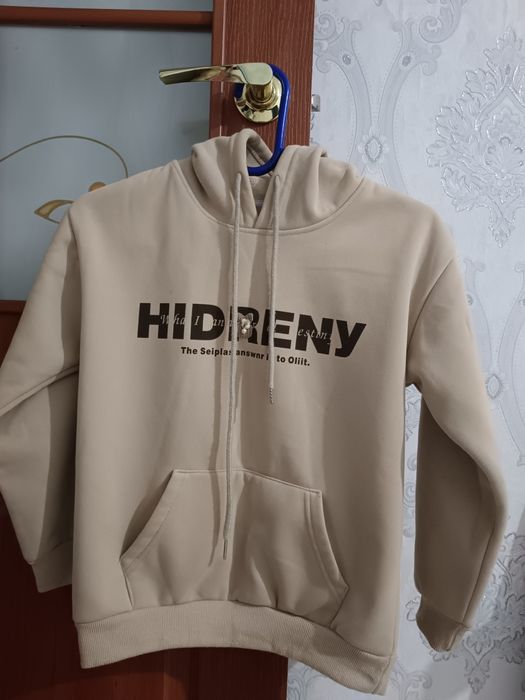 Продам женские и детские одежду