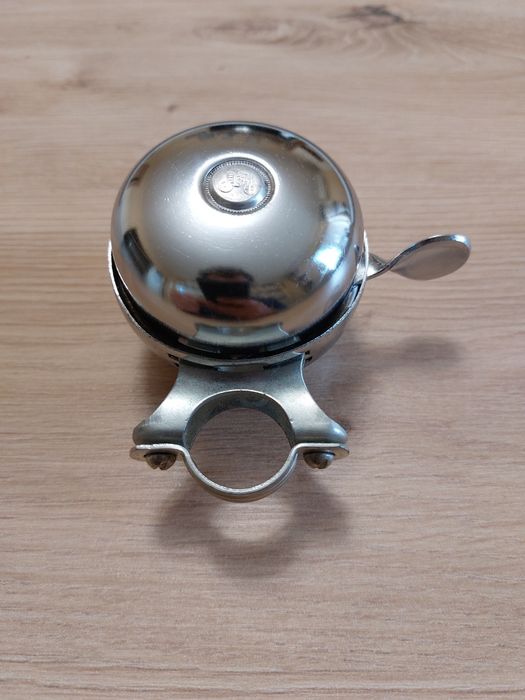 Стар хромиран звънец за колело